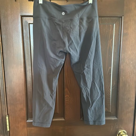 Lululemon Cropped Grey Leggings - Picture 2 of 3